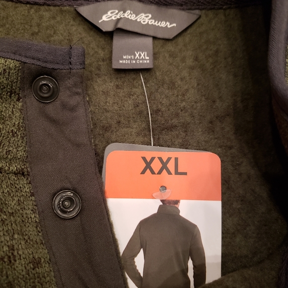 Eddie Bauer Convector Snap Mock - Picture 12 of 14